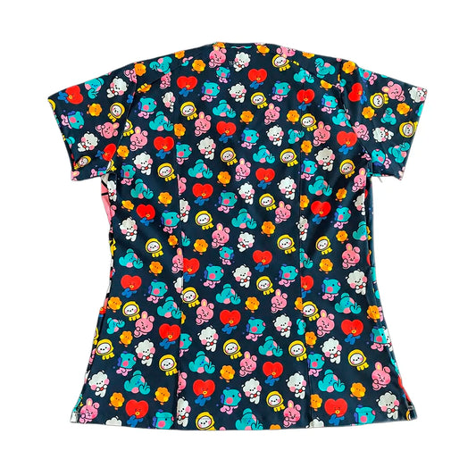Top Clínico BT21 Mini Friends — Uniforme K-pop ARMY Antifluido