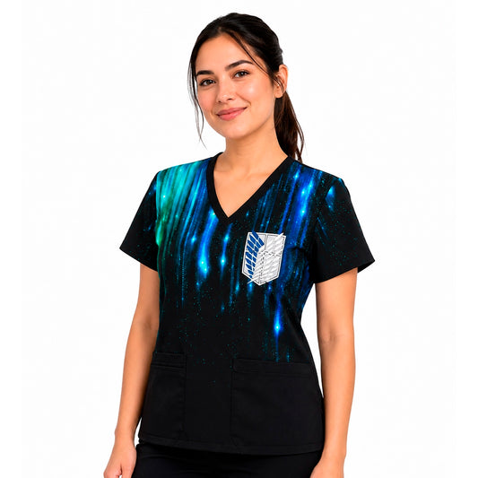 Top clínico de mujer con diseño Ataque de los Titanes Negro, en tela antifluido