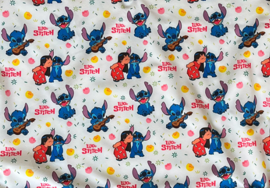 Top Clinico Stitch Blanco 3 bolsillos