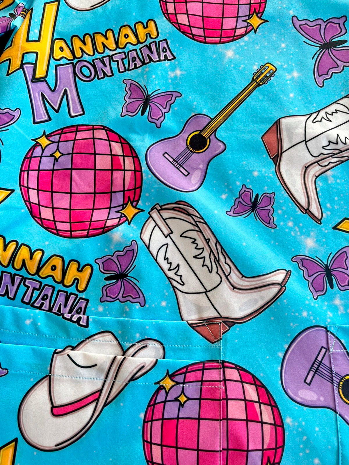 Top clínico de mujer con diseño Hannah Montana Celeste - XL, vista 3