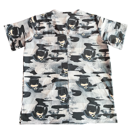 Top Clínico Hombre Batman Camo (A pedido)