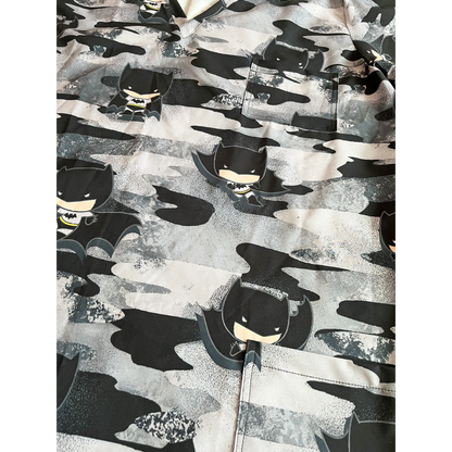 Top Clínico Hombre Batman Camo (A pedido)