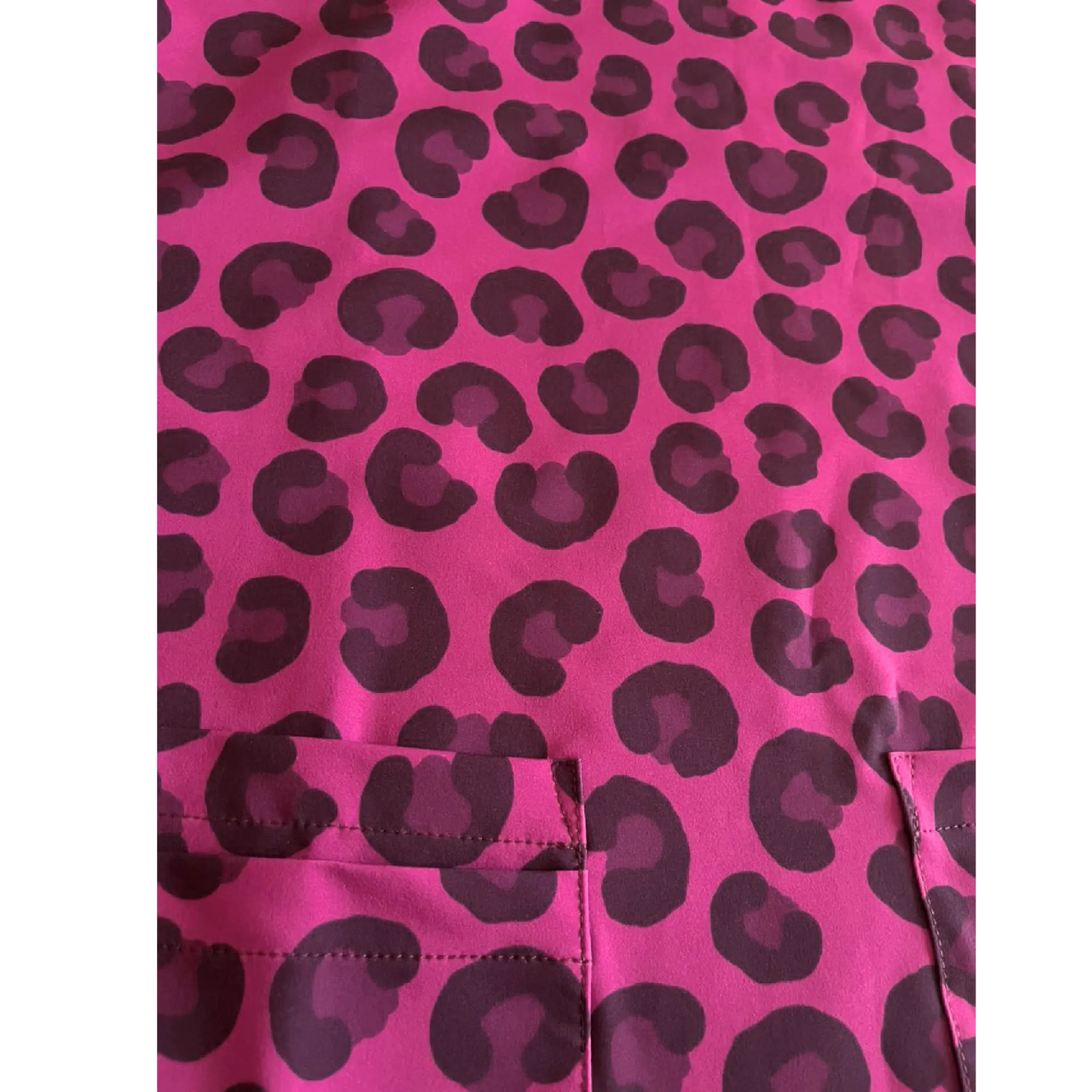 Top Clínico Animal Print Burdeo