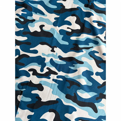Top clínico hombre antifluido estampado camuflaje azul