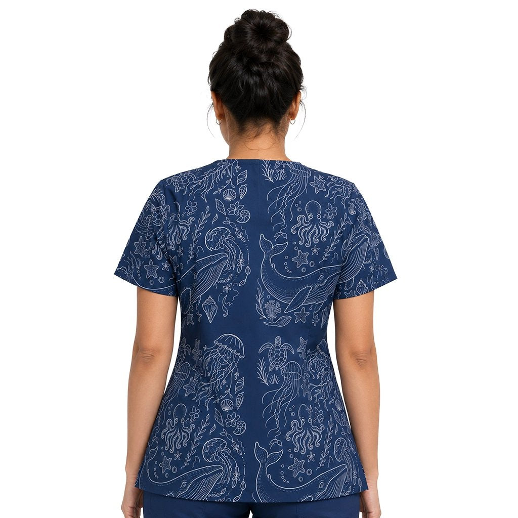 Ballenas del Mar Azul Marino Top Clínico Mujer (A pedido)