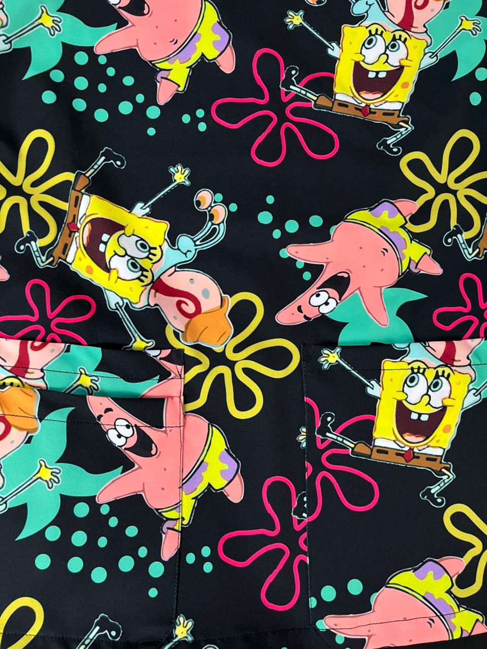 Bob esponja negro Top Clinico Mujer (A pedido)