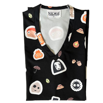 Top clínico de mujer con diseño Ghibli Negro, en tela antifluido