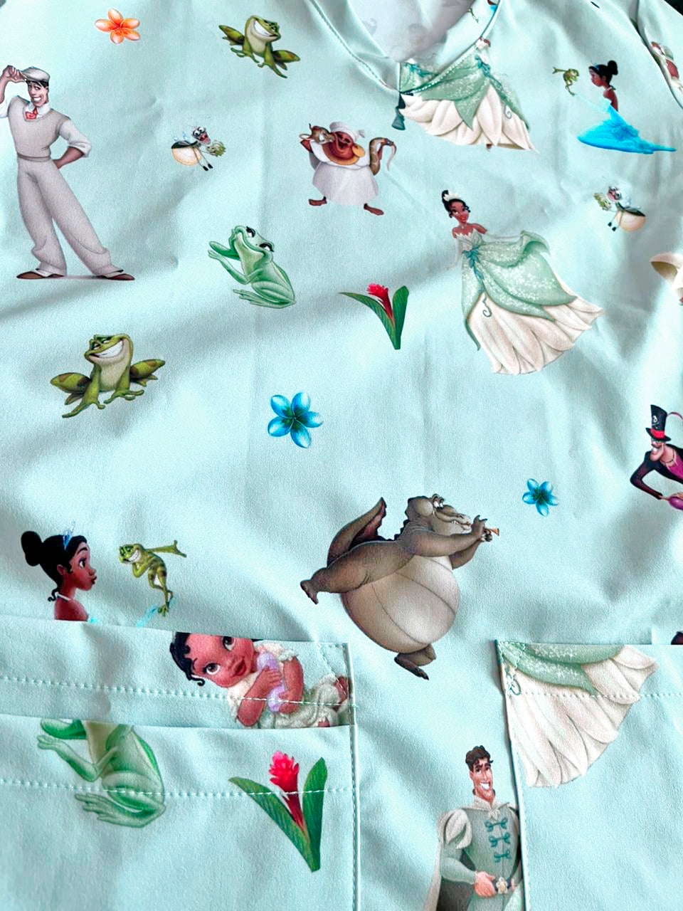 La Princesa y el Sapo Top Clínico Mujer (A pedido)