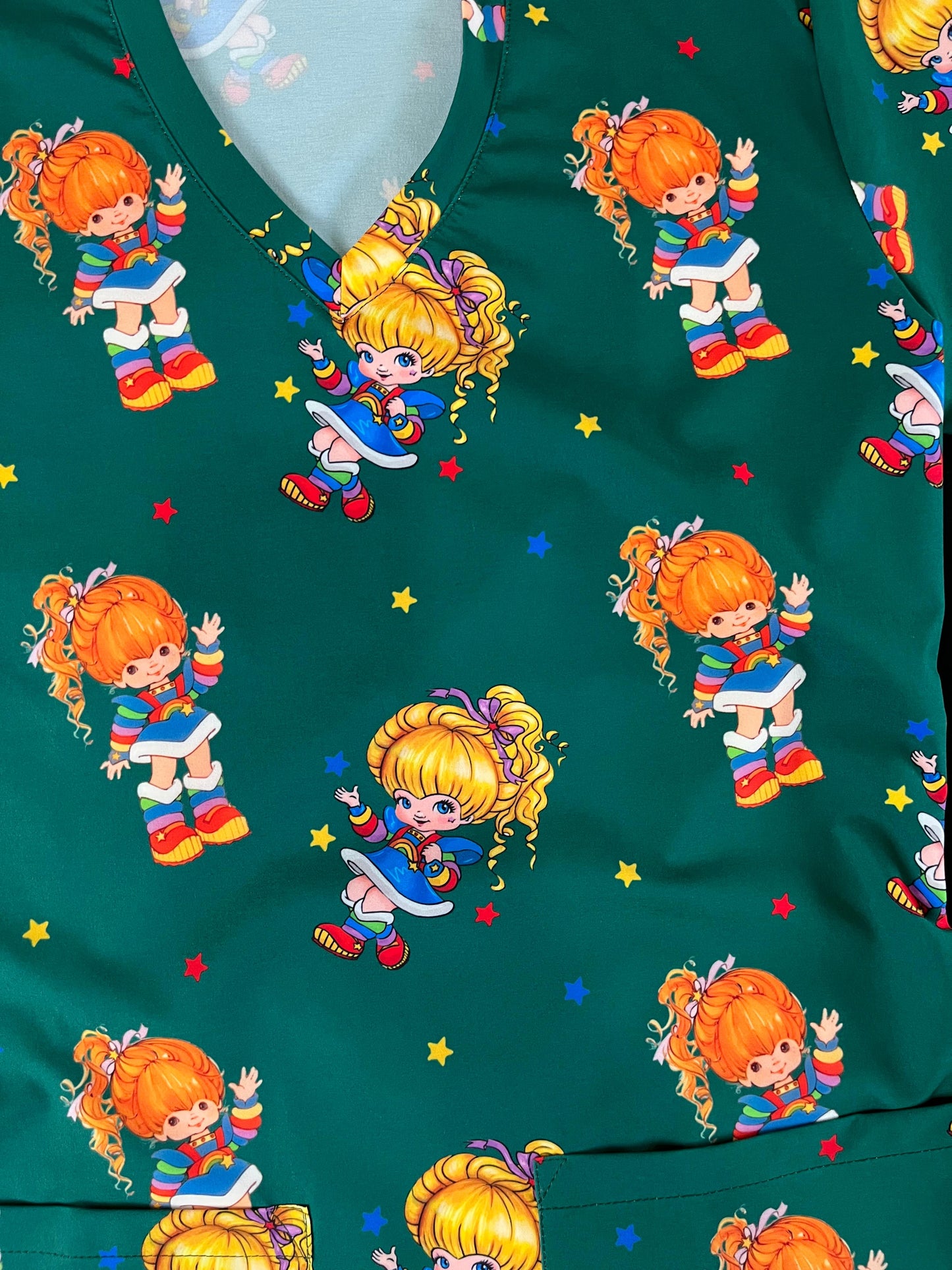 Rainbow Brite Top Clinico Mujer (A pedido)