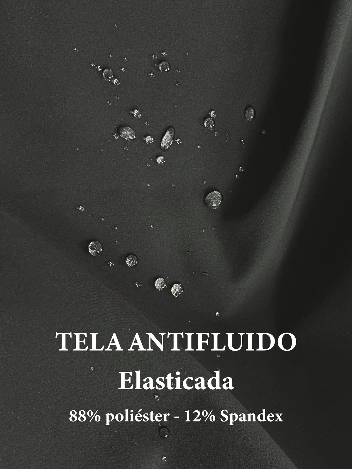 Top clínico de mujer con diseño BT21 Negro en stock, vista 6