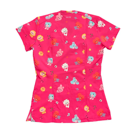 Top clínico mujer BT21 fucsia trasera - uniforme antifluido Chile
