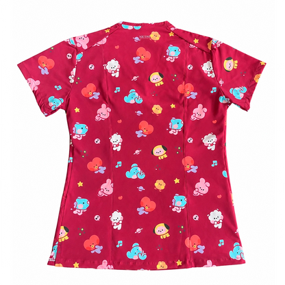 Top clínico mujer antifluido estampado BT21 kawaii burdeo, vista trasera