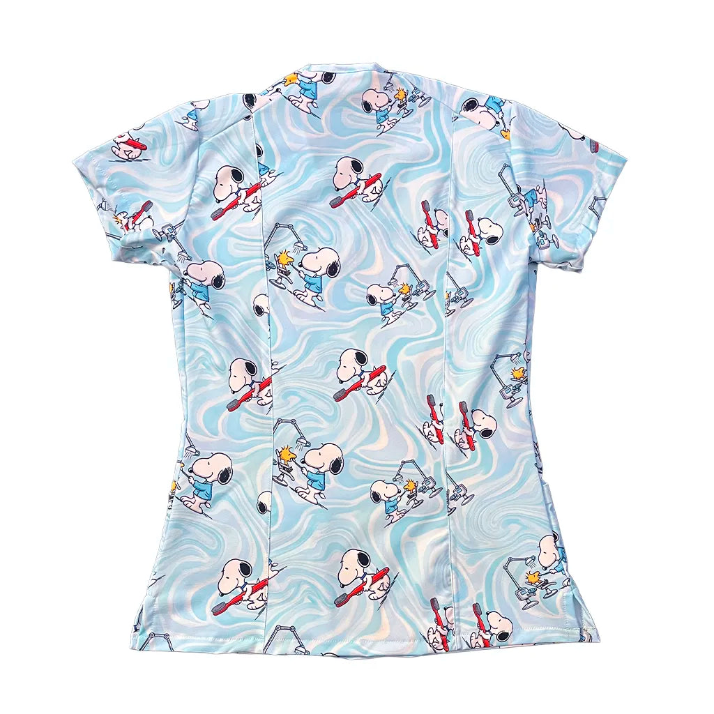 Top Clínico Snoopy Odontología Mujer (A pedido)